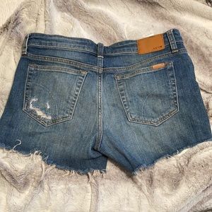 Joes Jeans The Ozzie 4” raw hem distressed shorts